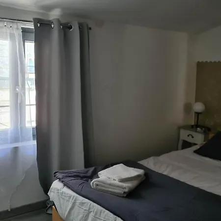 Holiday home Appartement2 Entre Nimes-avignon-arles Beaucaire (Gard)